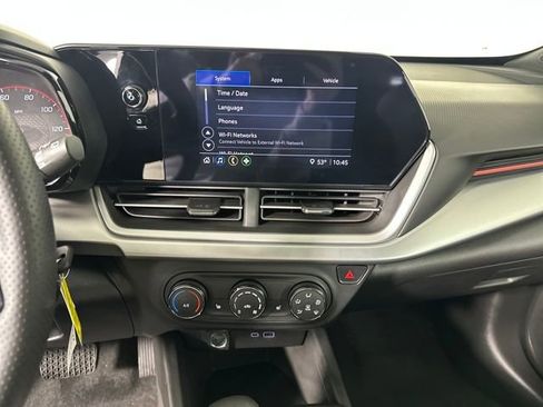 Used 2025 Chevrolet Trax RS w/ Driver Confidence Package image 21