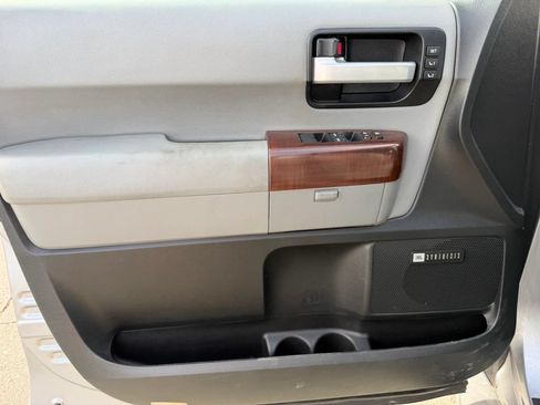 Used 2013 Toyota Sequoia Platinum RWD image 9