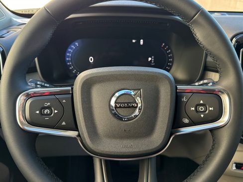 New 2026 Volvo XC40 B5 Plus w/ Protection Package Premier AWD/4WD image 21