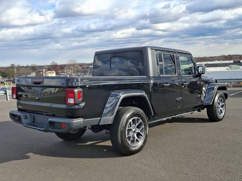 Certified 2024 Jeep Gladiator Sport image 6