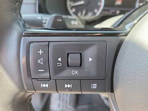 Certified 2023 Nissan Pathfinder SL image 5