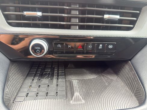 Used 2025 Ford Explorer ST AWD/4WD image 15