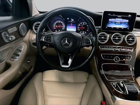 Used 2015 Mercedes-Benz C 300 4MATIC Sedan image 5