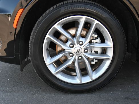 Used 2025 Dodge Durango GT AWD/4WD image 12