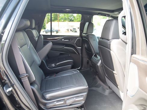 Used 2022 Cadillac Escalade Premium Luxury image 27