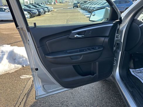 Used 2012 Chevrolet Traverse LT w/ All-Star Edition image 15