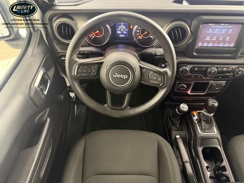 Used 2022 Jeep Wrangler Unlimited Sport AWD/4WD image 26