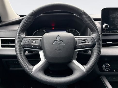 Used 2022 Mitsubishi Outlander ES AWD/4WD image 12