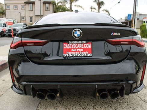 Used 2024 BMW M4 Coupe w/ Executive Package image 4