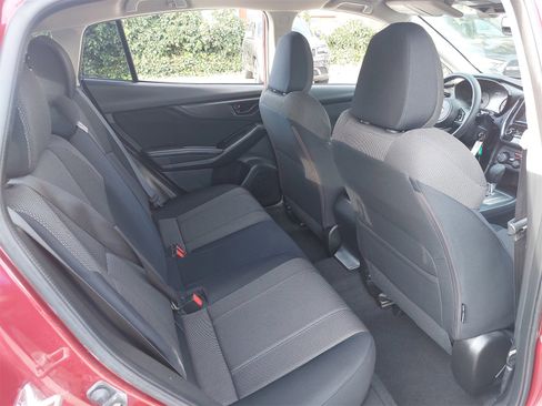 Used 2019 Subaru Crosstrek 2.0i w/ Eyesight System image 11