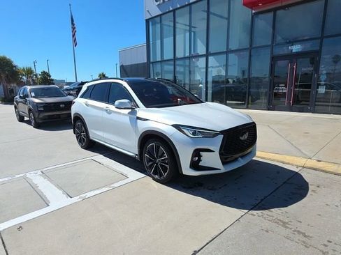 Used 2025 INFINITI QX50 Sport image 2
