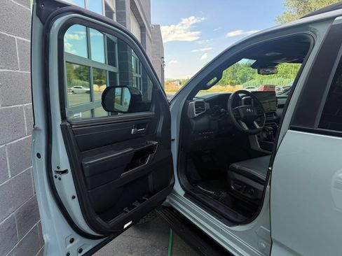 Used 2025 Toyota Sequoia Limited w/ Tow Technology Package AWD/4WD image 17