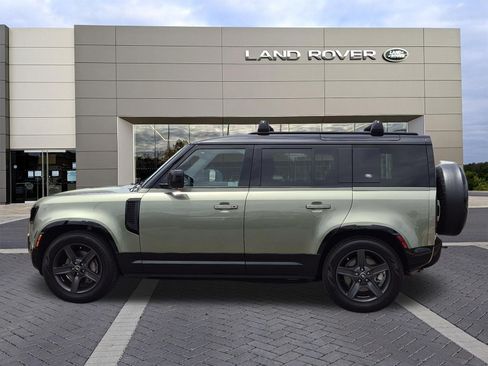 Certified 2024 Land Rover Defender 110 X-Dynamic SE AWD/4WD image 8