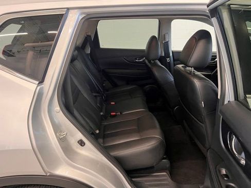 Used 2020 Nissan Rogue SL FWD image 8