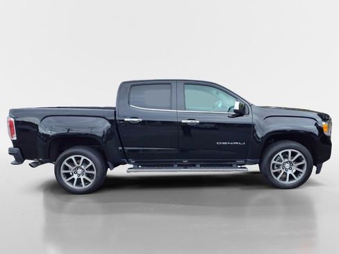 Used 2022 GMC Canyon Denali image 8