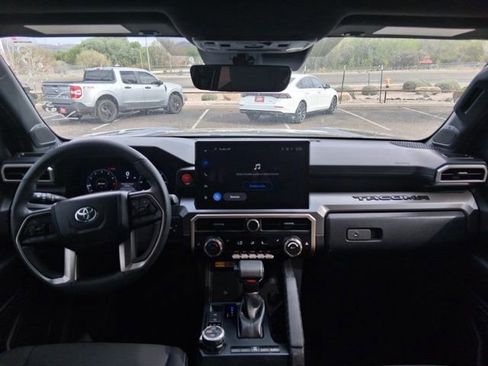 Used 2024 Toyota Tacoma TRD Off-Road image 14