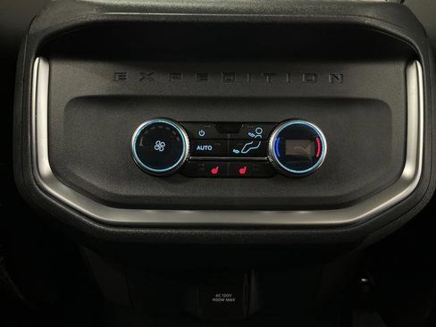 Used 2025 Ford Expedition Max Platinum image 37