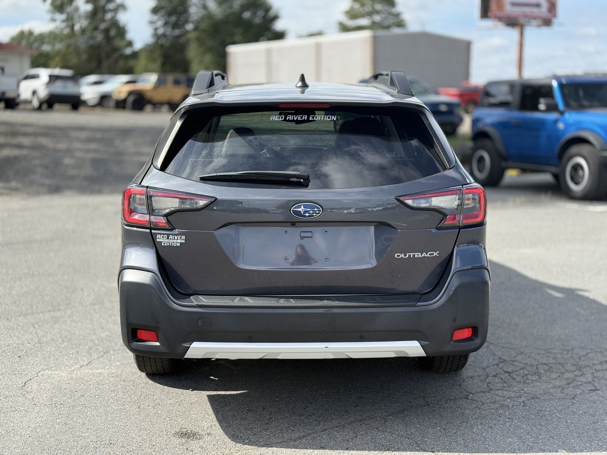 Used 2023 Subaru Outback Limited AWD/4WD image 8