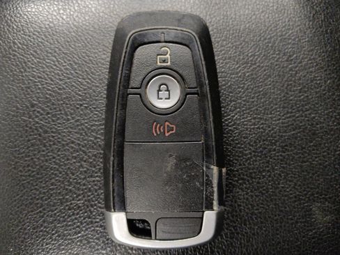 Used 2020 Ford EcoSport SE w/ SE Convenience Package image 32