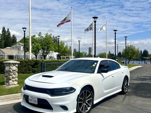 Used 2023 Dodge Charger R/T w/ Navigation & Travel Group RWD image 1