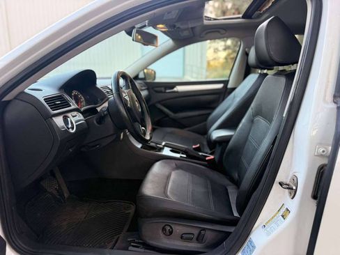 Used 2013 Volkswagen Passat TDI SE FWD image 10