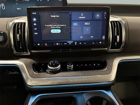 New 2025 Ford Expedition Platinum w/ Platinum Ultimate Package image 23