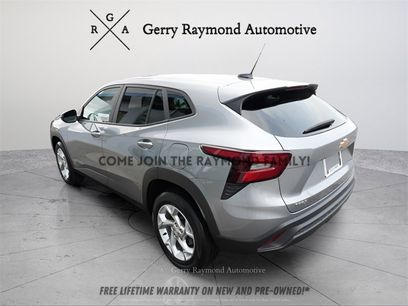 Used 2025 Chevrolet Trax LS w/ LS Convenience Package