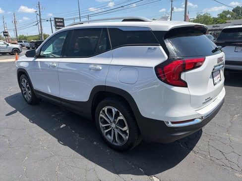 Used 2021 GMC Terrain SLT w/ Infotainment Package II AWD/4WD image 4