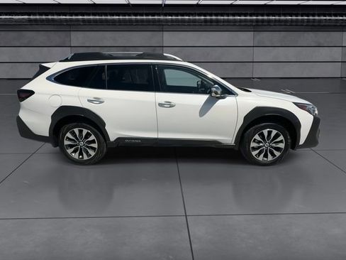 Used 2023 Subaru Outback Touring XT AWD/4WD image 9