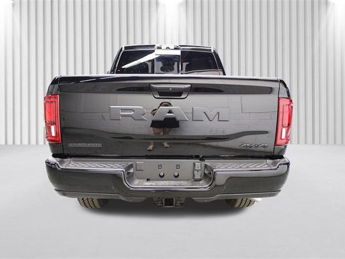 New 2026 RAM 2500 Big Horn AWD/4WD image 4