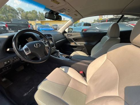 Used 2012 Lexus IS 250C w/ Luxury Pkg RWD image 9