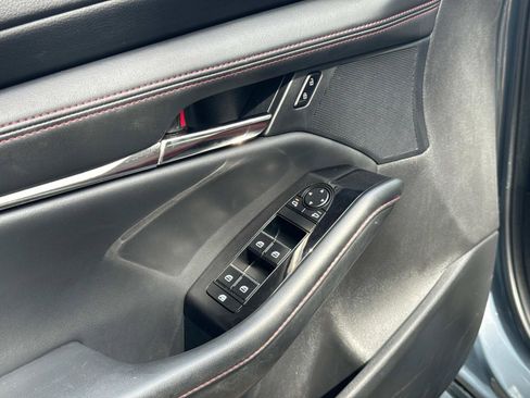 Used 2024 MAZDA MAZDA3 s image 17