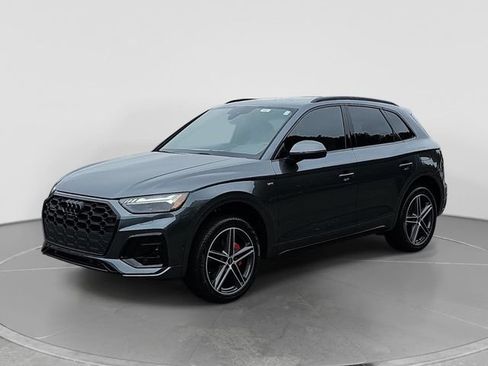 Used 2024 Audi Q5 e Prestige w/ Prestige Package AWD/4WD image 4