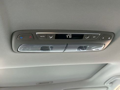 Used 2025 Kia Telluride S image 26