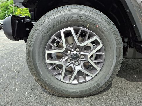 New 2026 Jeep Wrangler Unlimited Sahara AWD/4WD image 5