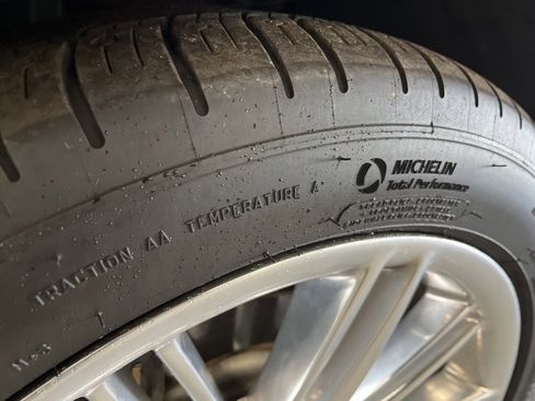 Used 2019 Lincoln MKT AWD image 11