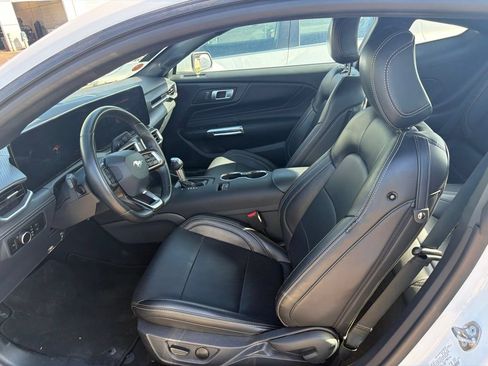 Used 2025 Ford Mustang Premium RWD image 2