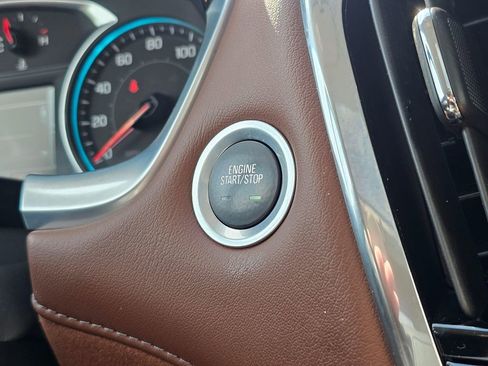 Used 2018 Chevrolet Traverse High Country AWD/4WD image 36
