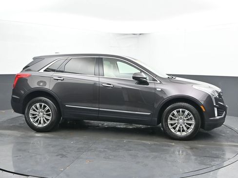Used 2018 Cadillac XT5 Luxury w/ Driver Awareness Package image 12
