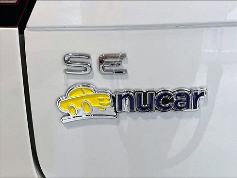 Used 2023 Volkswagen Tiguan SE R-Line image 27