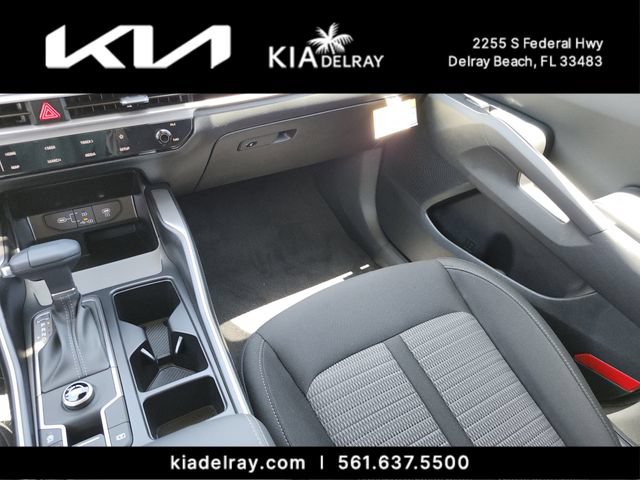 New 2026 Kia Sorento LX FWD image 13