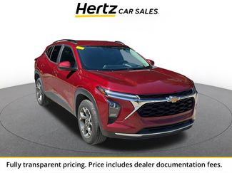 Used 2025 Chevrolet Trax LT FWD video 1