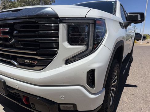 Used 2023 GMC Sierra 1500 AT4 w/ AT4 Premium Package AWD/4WD image 12