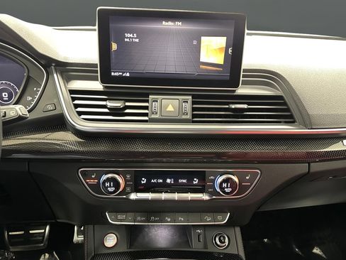 Used 2019 Audi SQ5 Prestige w/ Prestige Package image 9