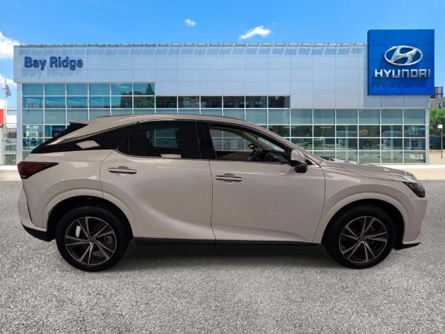 Used 2023 Lexus RX 350 Premium w/ Accessory Package AWD/4WD image 8