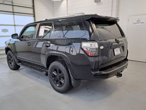 Used 2016 Toyota 4Runner SR5 image 7