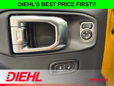 New 2026 Jeep Gladiator Sport AWD/4WD image 22