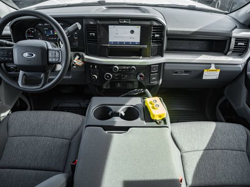 New 2026 Ford F550 4x4 Crew Cab image 28