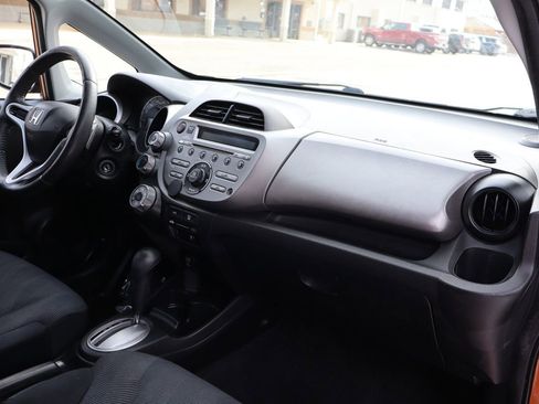 Used 2010 Honda Fit Sport image 17
