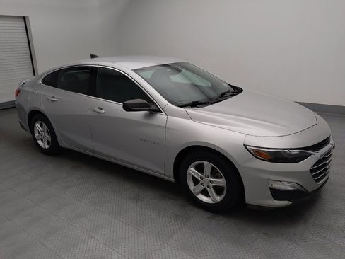 Used 2021 Chevrolet Malibu LS FWD image 11